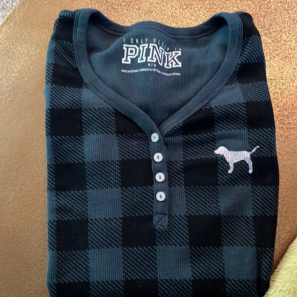 VS Pink Sleep Top - Picture 2 of 5